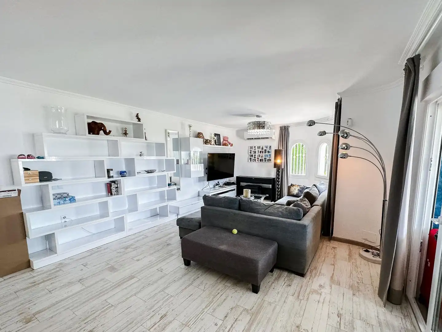 Sala de estar de Casa o chalet en venta en Altea con Aire acondicionado, Jardín privado y Terraza