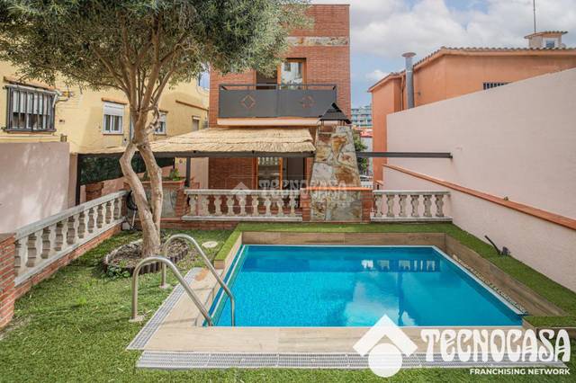 Casa-chalet en Venta en Singuerlín