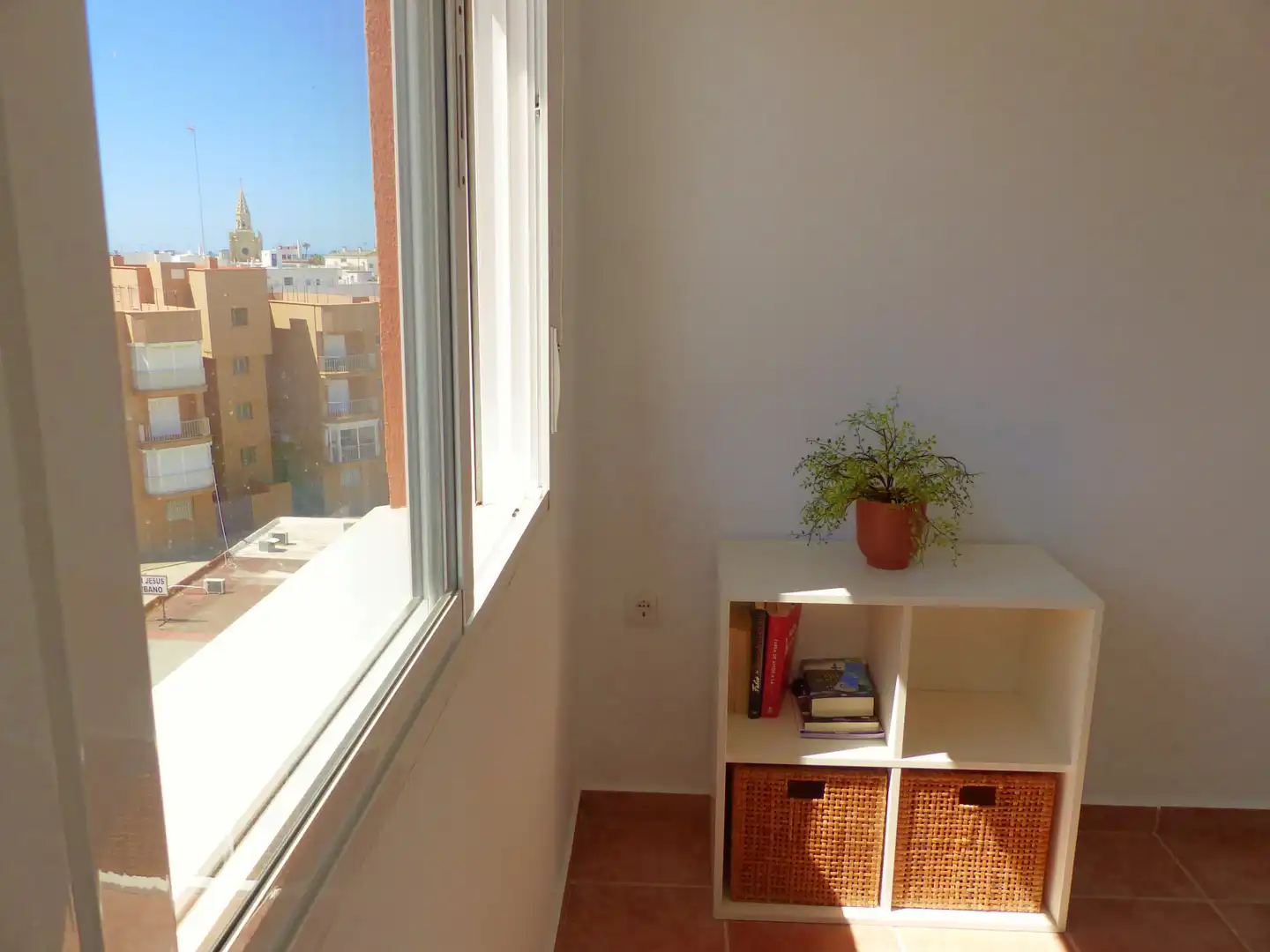 Habitación de Piso en venta en Chipiona con Aire acondicionado, Terraza y Amueblado