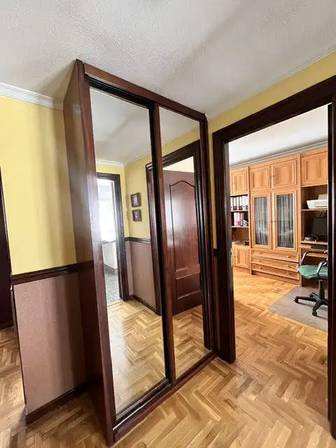 Wohnung zum Verkauf in Gijón  mit Heizung, Parkett und Terrasse