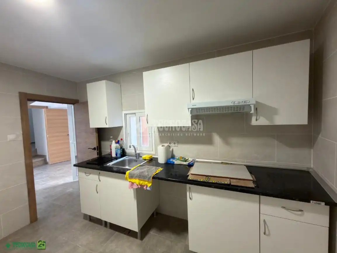 Cocina de Casa adosada en venta en El Romeral con Terraza