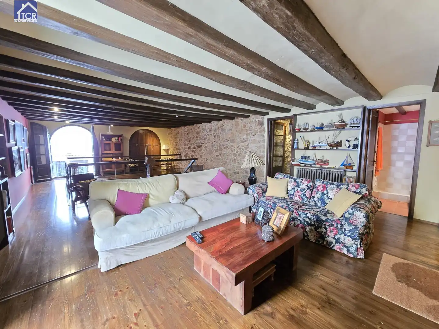 Sala d'estar de Casa o xalet en venda en Sant Feliu de Guíxols amb Calefacció, Jardí privat i Terrassa