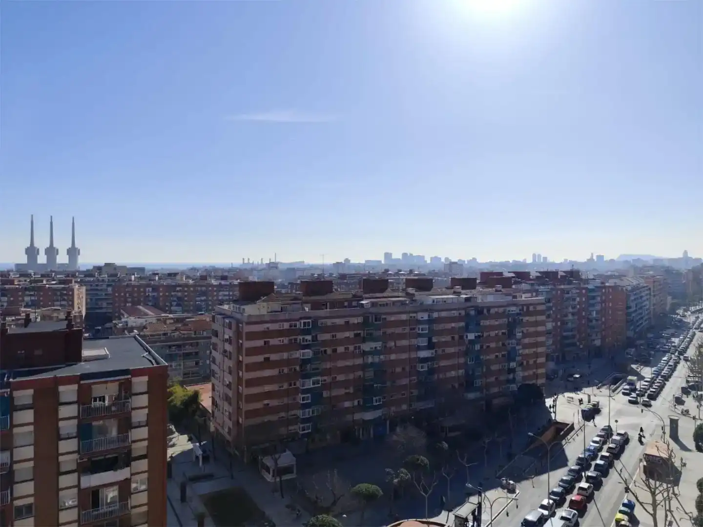 Vista exterior de Pis per a compartir en Badalona amb Moblat i Balcó