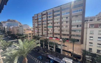 Vista exterior de Pis en venda en Alicante / Alacant amb Aire condicionat i Terrassa