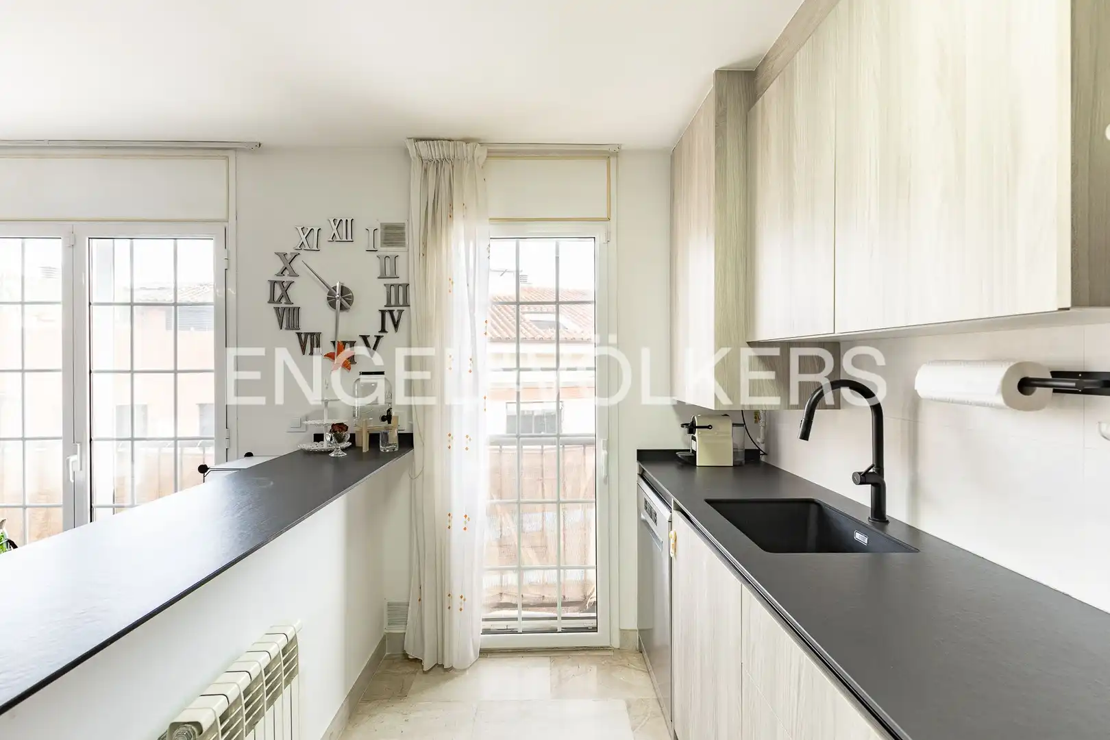 Cocina de Dúplex en venta en Llinars del Vallès con Calefacción, Parquet y Terraza