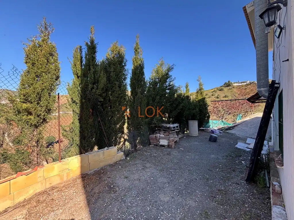 Houses for sale in El Borge  with Terrace and Swimming Pool