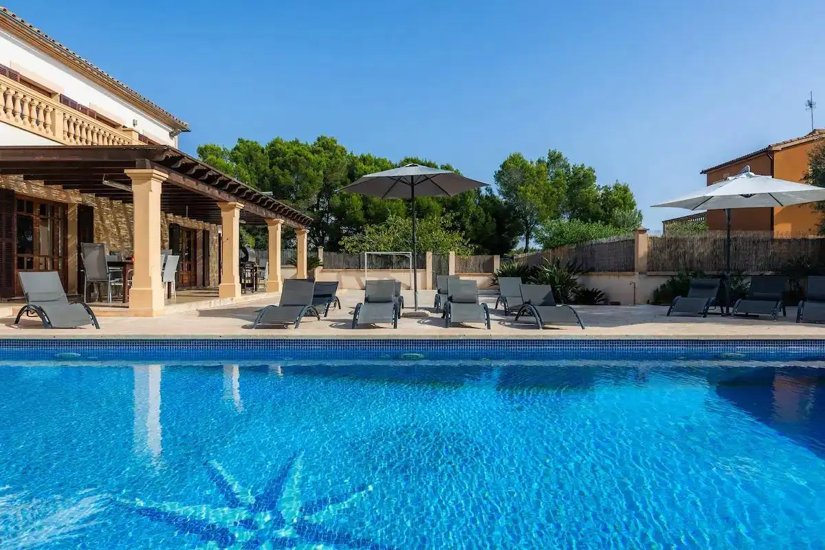 Piscina de Casa adosada en venda en Manacor amb Aire condicionat, Calefacció i Jardí privat