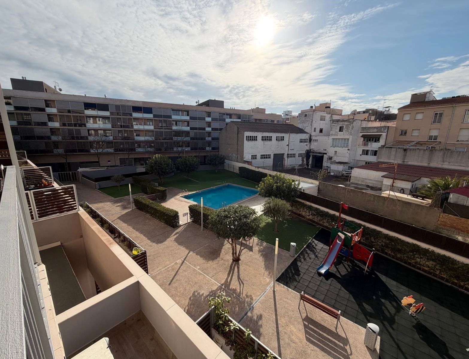 Vista exterior de Pis de lloguer en Vilanova i la Geltrú amb Aire condicionat, Calefacció i Traster