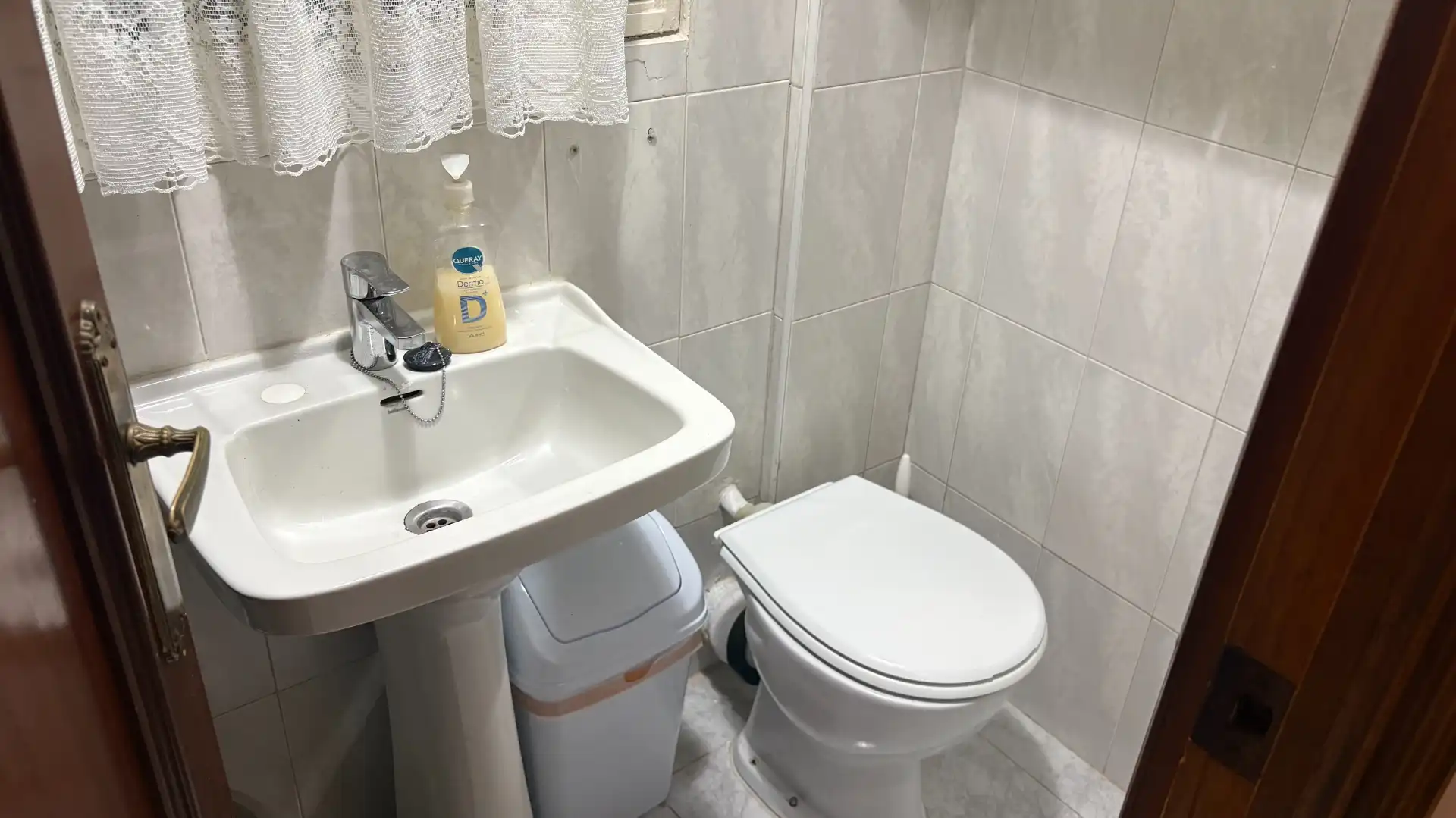 Baño de Piso en venta en Málaga con Amueblado y Balcón