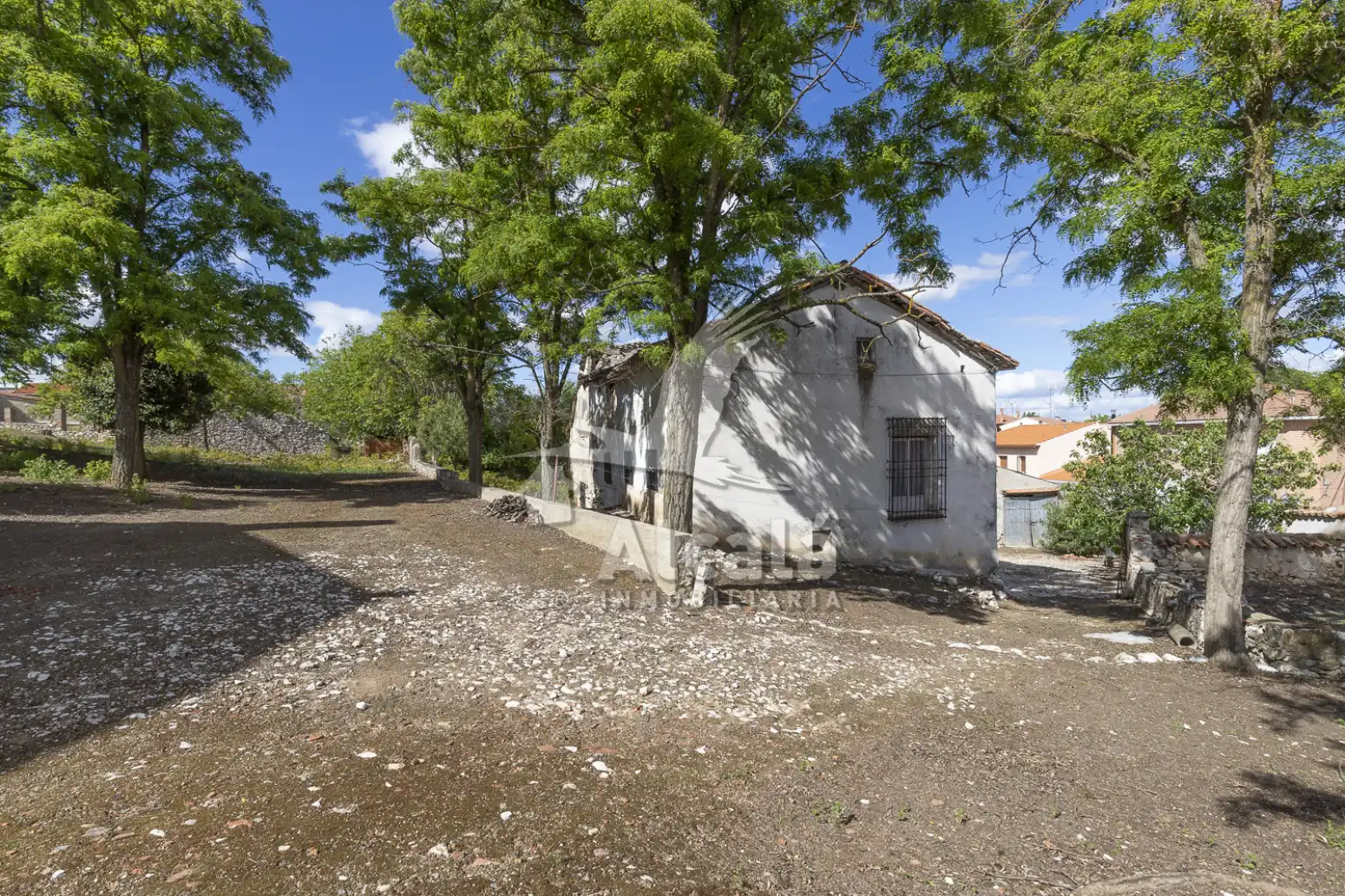 Exterior view of Residential for sale in Santorcaz