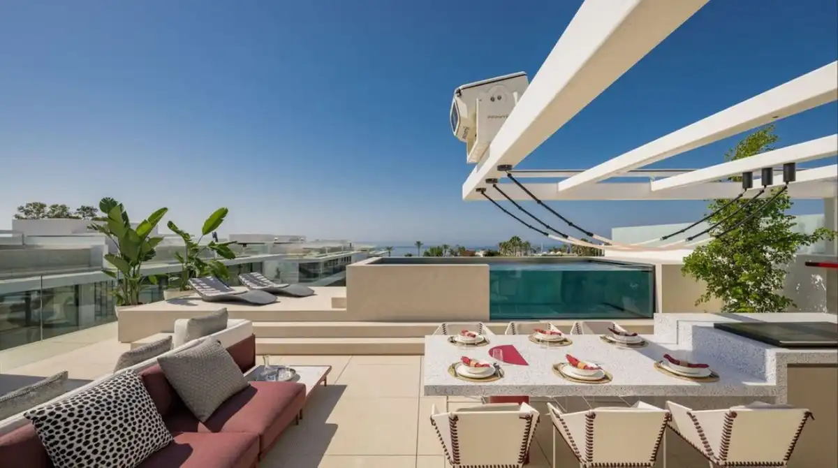 Terrassa de Casa o xalet en venda en Marbella amb Aire condicionat, Jardí privat i Terrassa