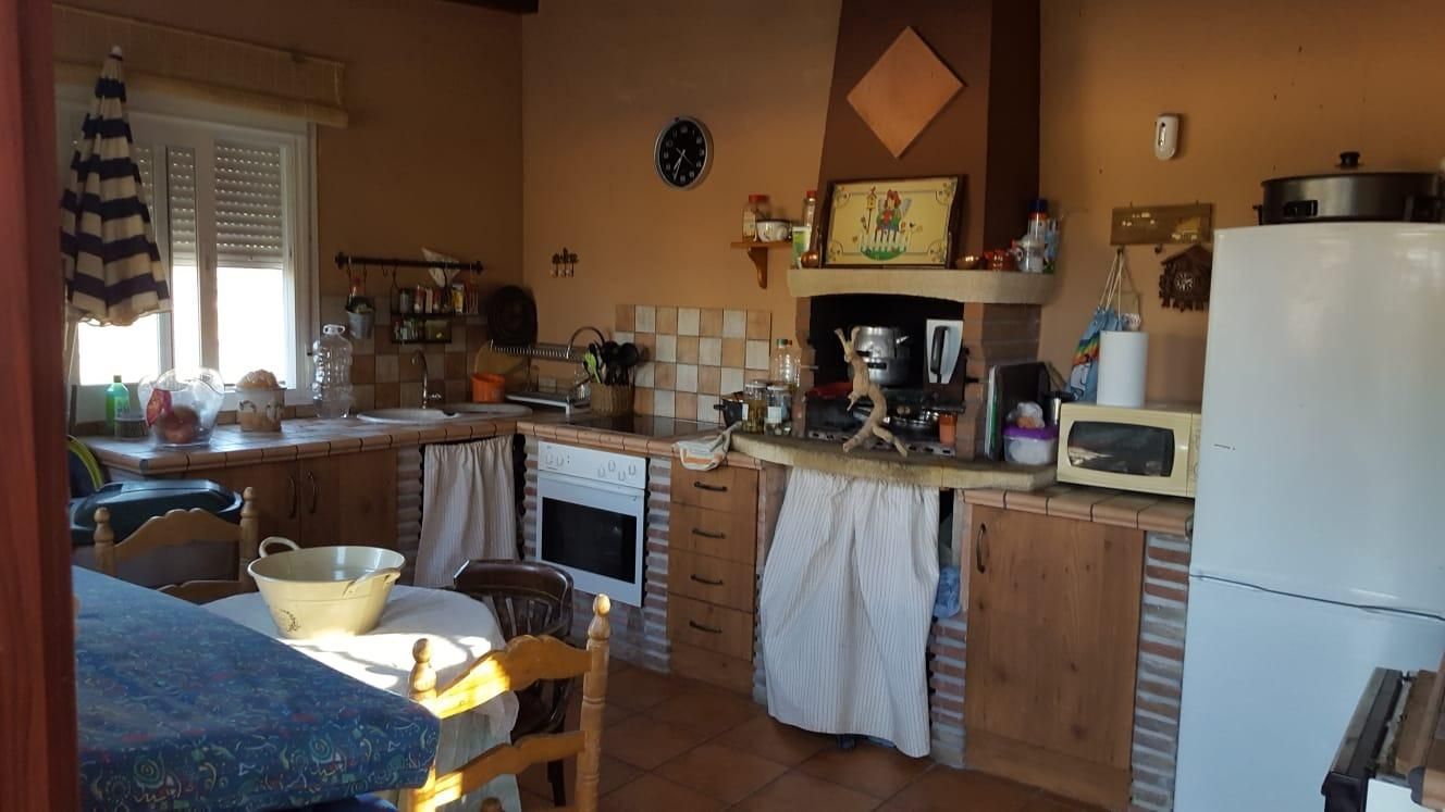 Kitchen of House or chalet for sale in Guaro  with Air Conditioner, Private garden and Terrace