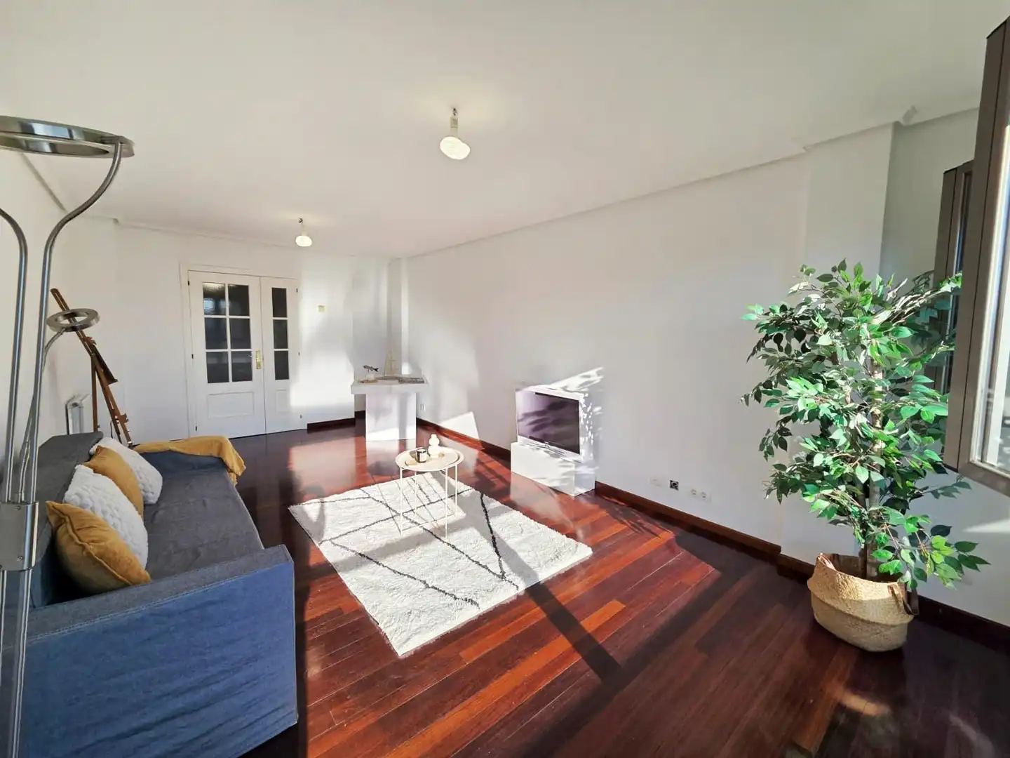 Wohnzimmer von Wohnung zum Verkauf in Santander mit Heizung, Privatgarten und Parkett