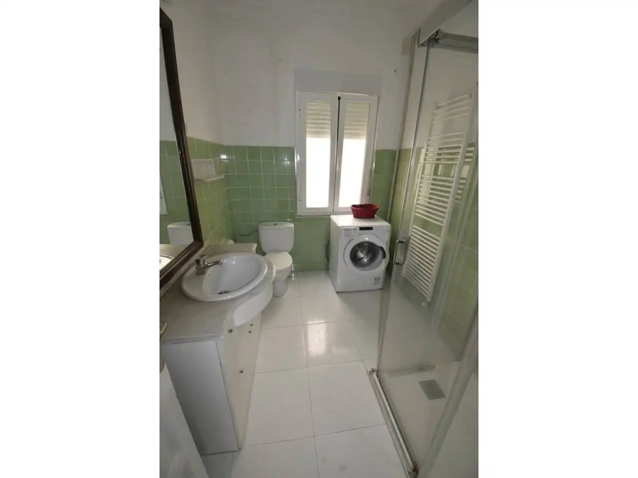 Badezimmer von Wohnung zur Miete in León Capital  mit Heizung, Parkett und Möbliert
