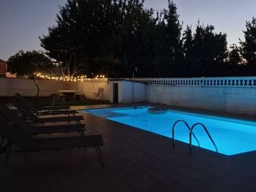 Villa mit Pool zum Verkauf in Carretera do Lameiro