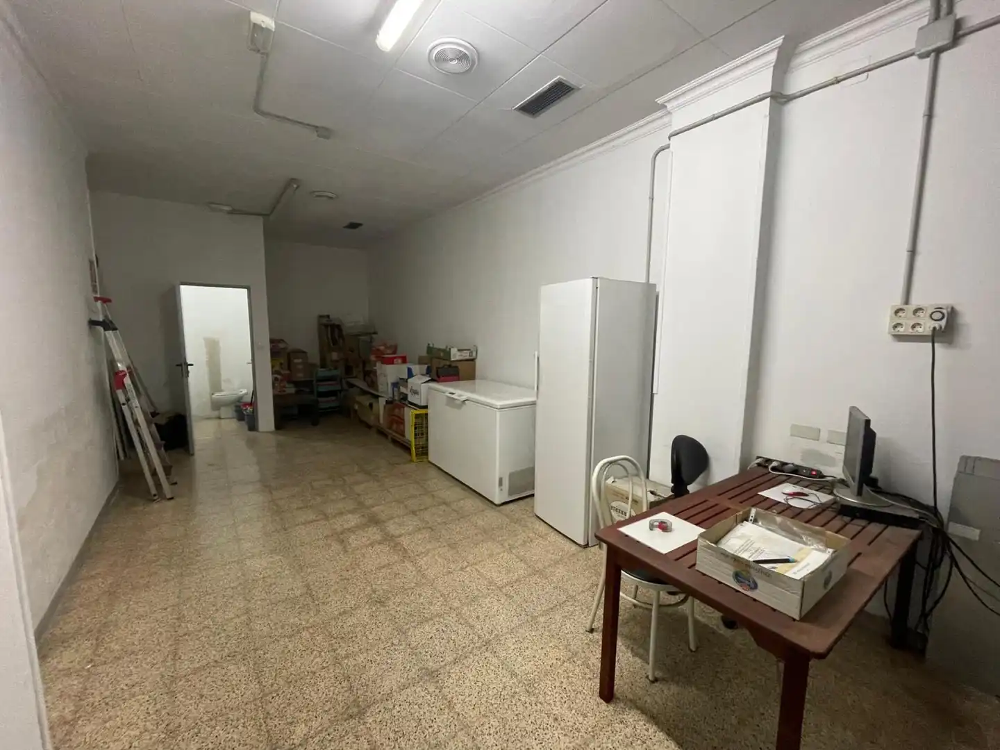 Local comercial en traspàs a de Ferrer i Busquets 38, imagen 6
