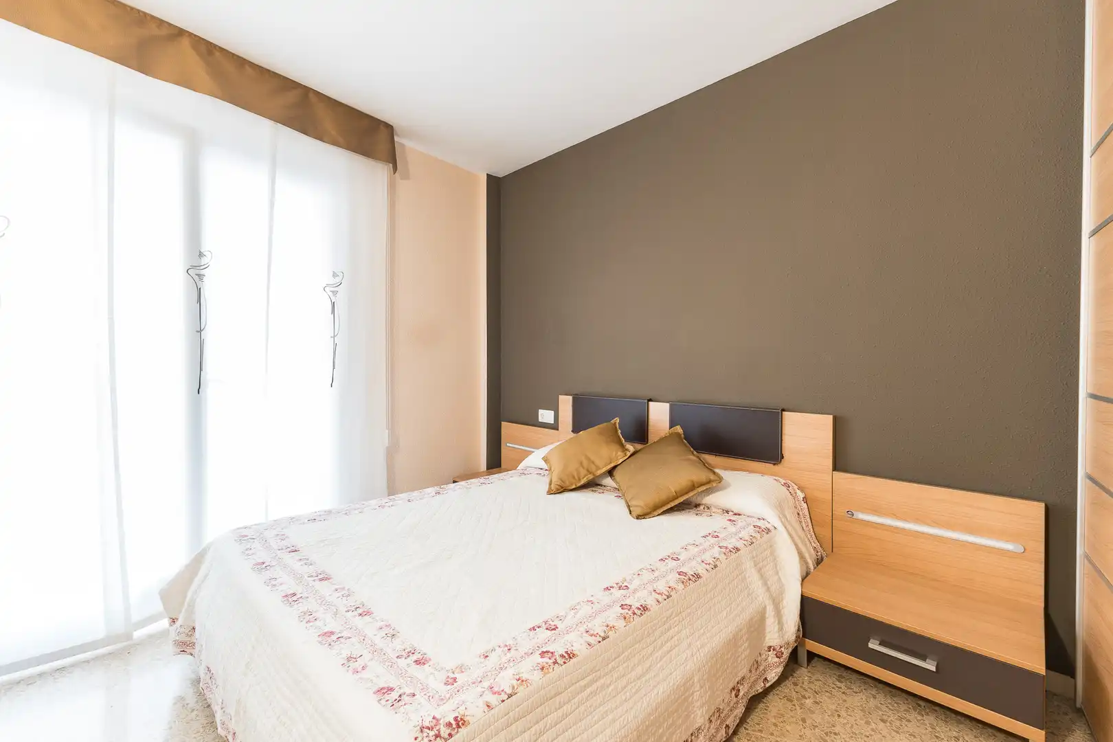 Schlafzimmer von Wohnung zum Verkauf in Barcelona mit Klimaanlage, Heizung und Terrasse