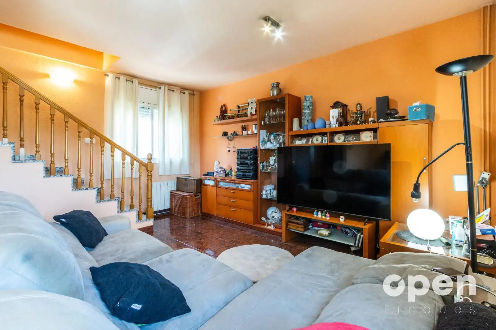 Sala d'estar de Casa adosada en venda en Terrassa amb Aire condicionat, Calefacció i Terrassa