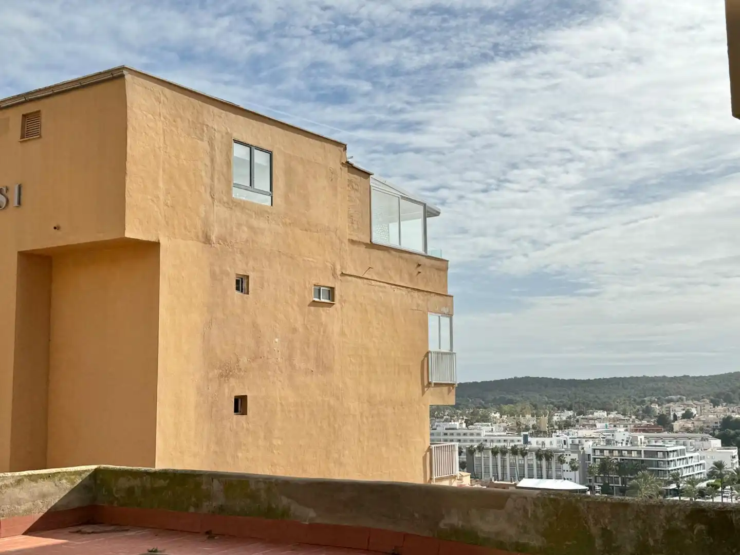 Vista exterior de Ático en venta en Calvià con Aire acondicionado, Terraza y Amueblado
