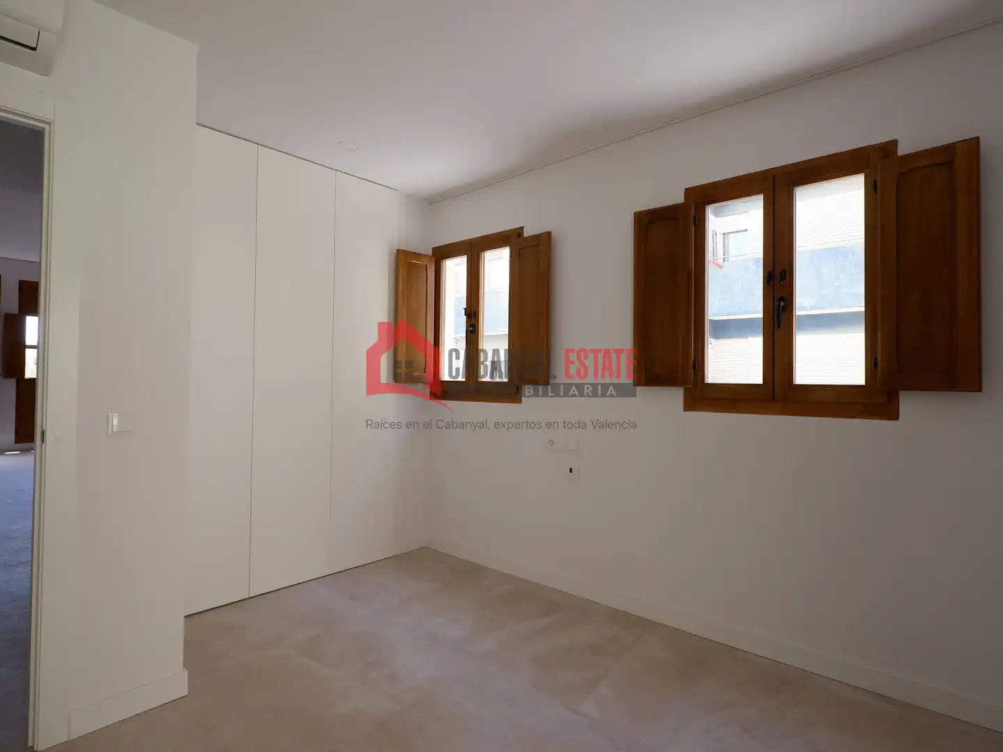 Habitación de Ático en venta en Valencia con Aire acondicionado, Trastero y Balcón