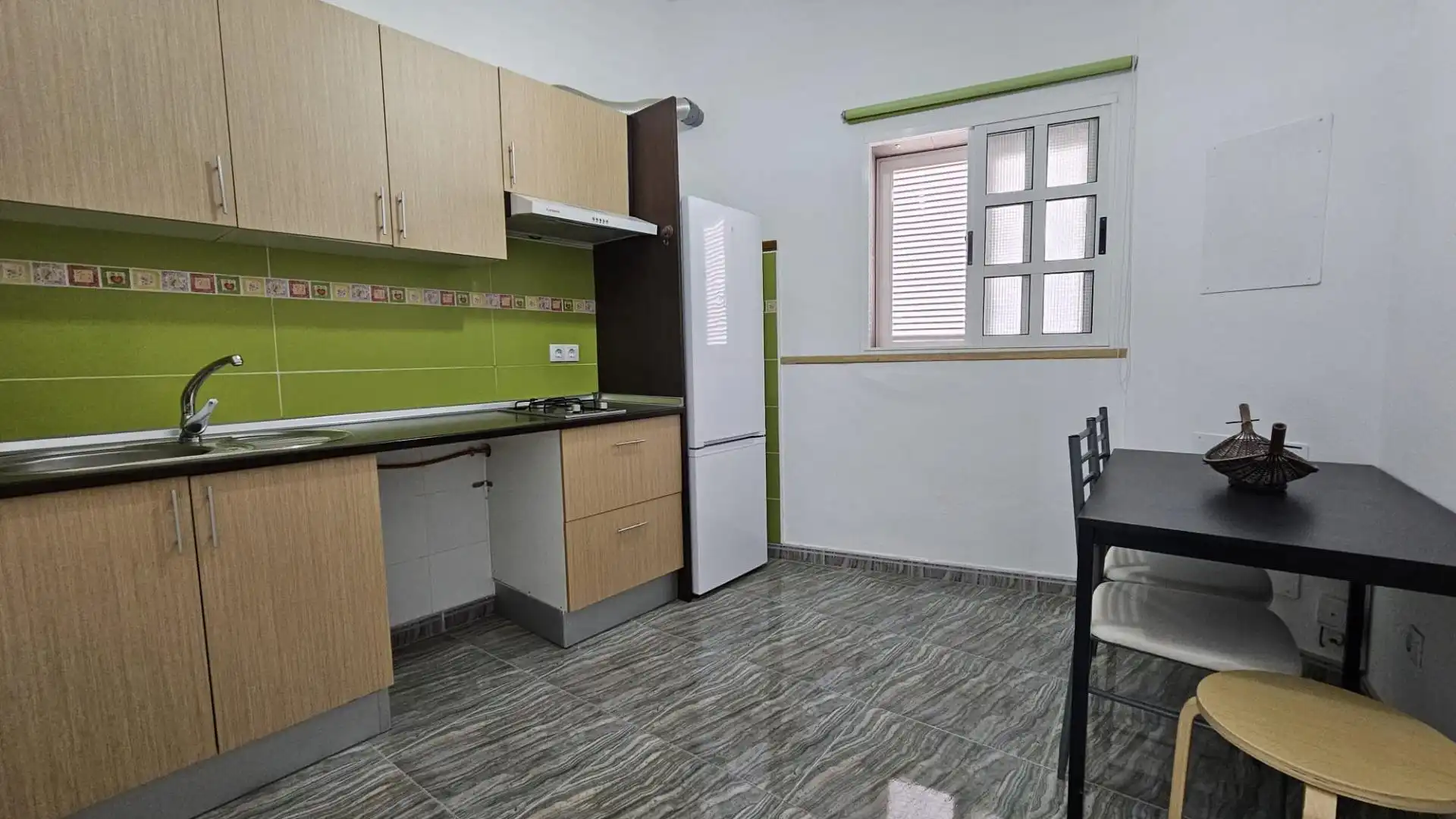 Kitchen of Buildings for sale in Santa Lucía de Tirajana