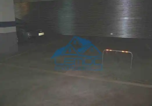 Parking à vendre à 8 De Marzo