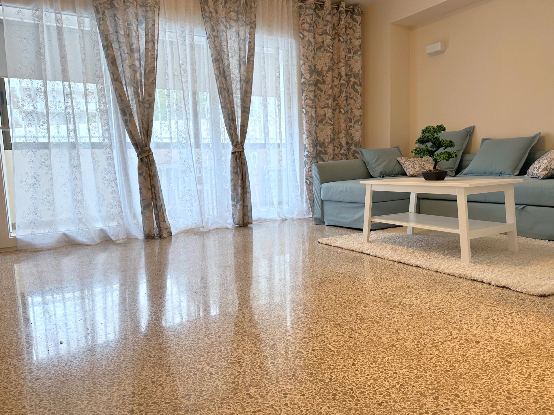 Living room of Apartment to rent in  Palma de Mallorca  with Air Conditioner, Furnished and Oven