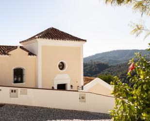 Exterior view of Single-family semi-detached for sale in Benahavís  with Terrace and Balcony