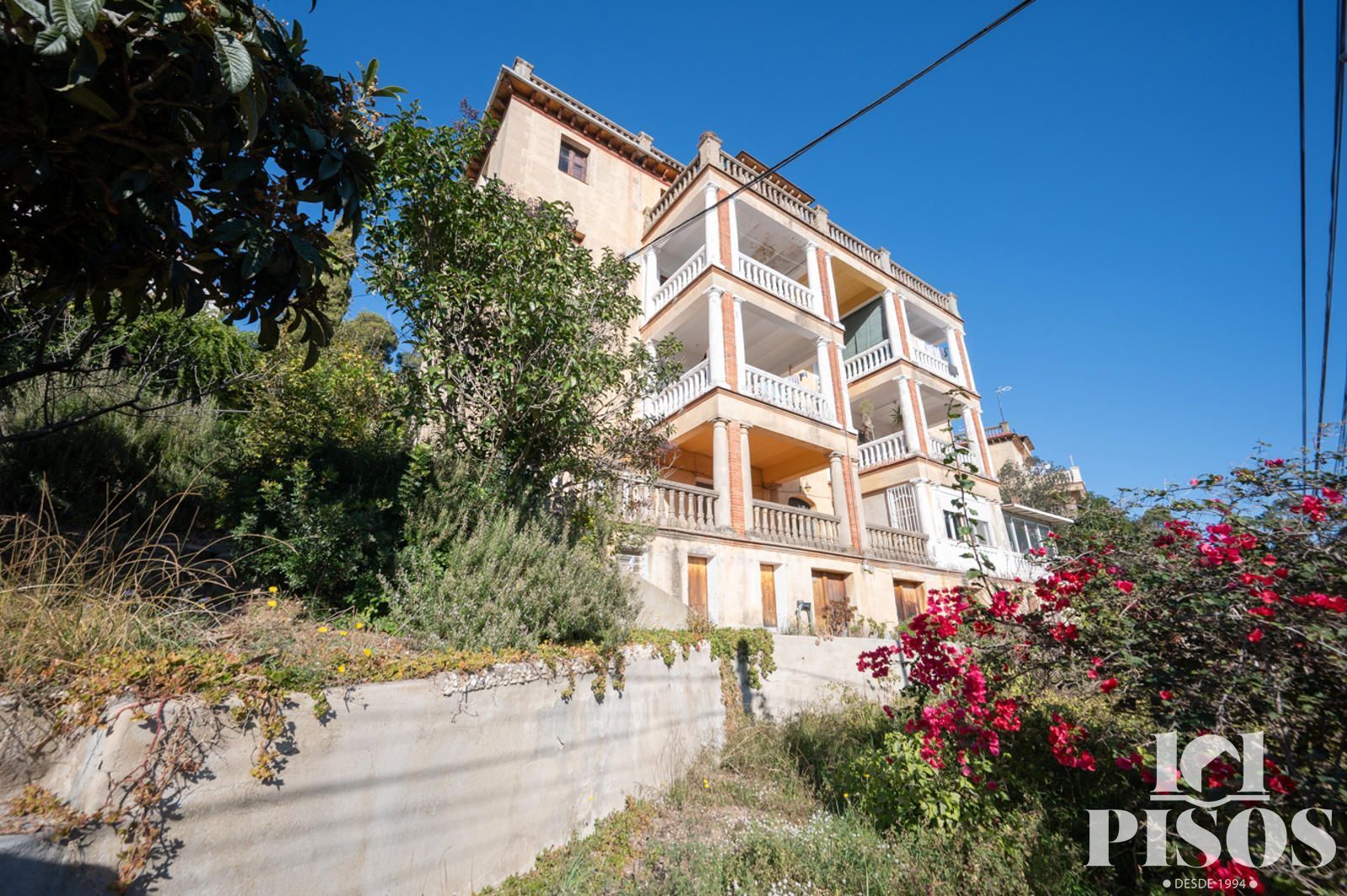 Vista exterior de Pis en venda en Sant Cugat del Vallès amb Calefacció i Traster