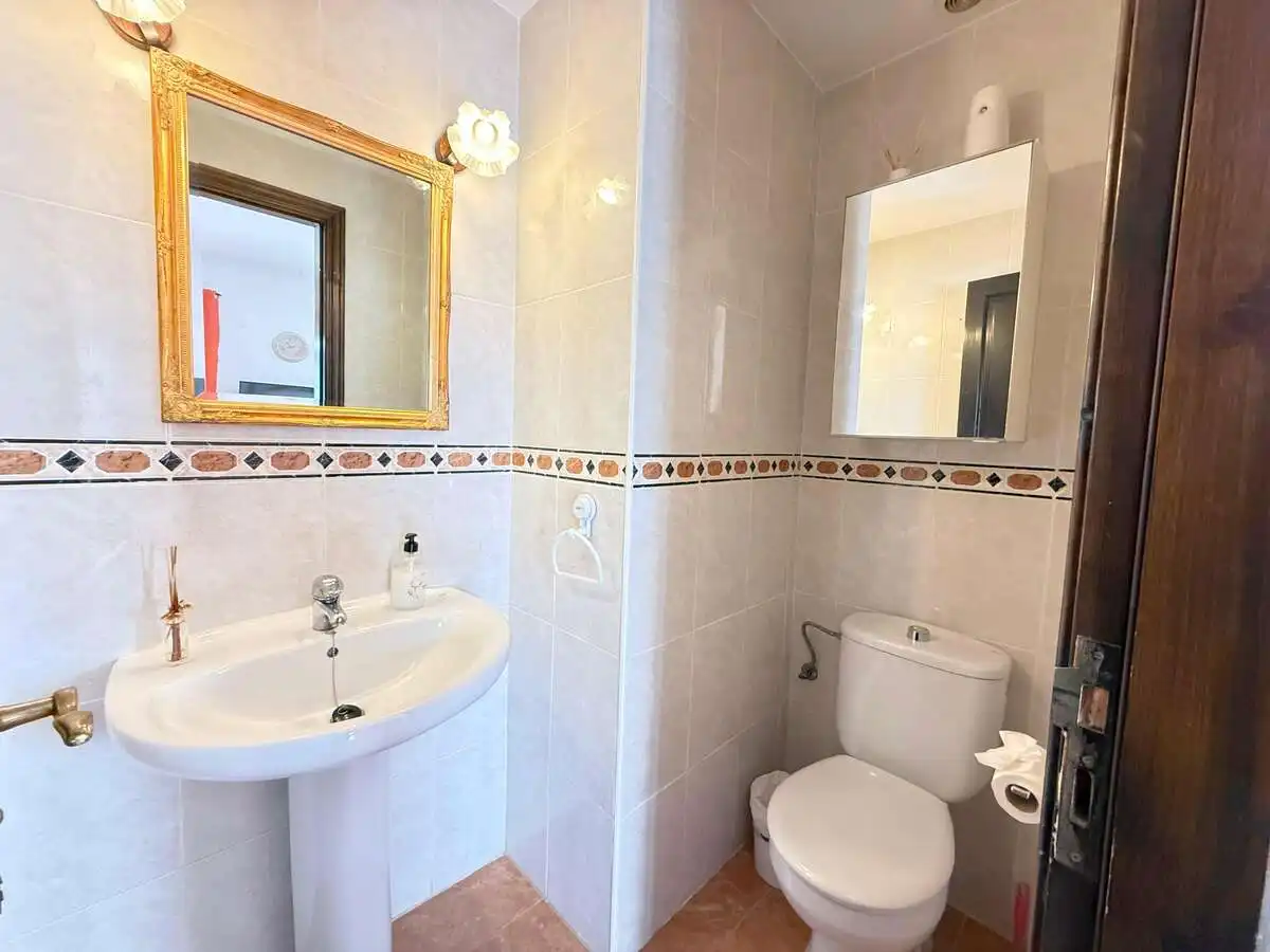 Bany de Casa o xalet en venda en Teguise amb Jardí privat, Terrassa i Moblat