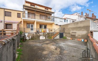 Außenansicht von Wohnung zum verkauf in Algete mit Privatgarten, Terrasse und Abstellraum