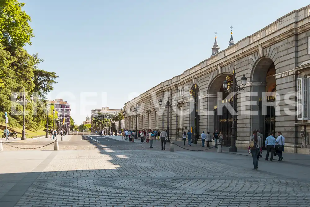 Außenansicht von Wohnung zum Verkauf in Madrid mit Klimaanlage und Heizung