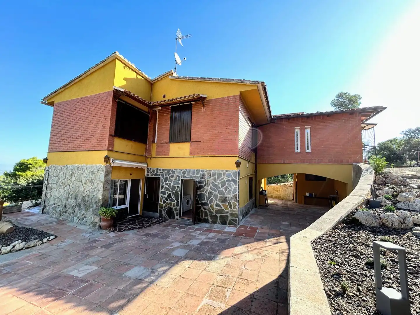 Exterior view of Flat for rent in Sant Cugat del Vallès  with Private garden, Parquet flooring and Terrace