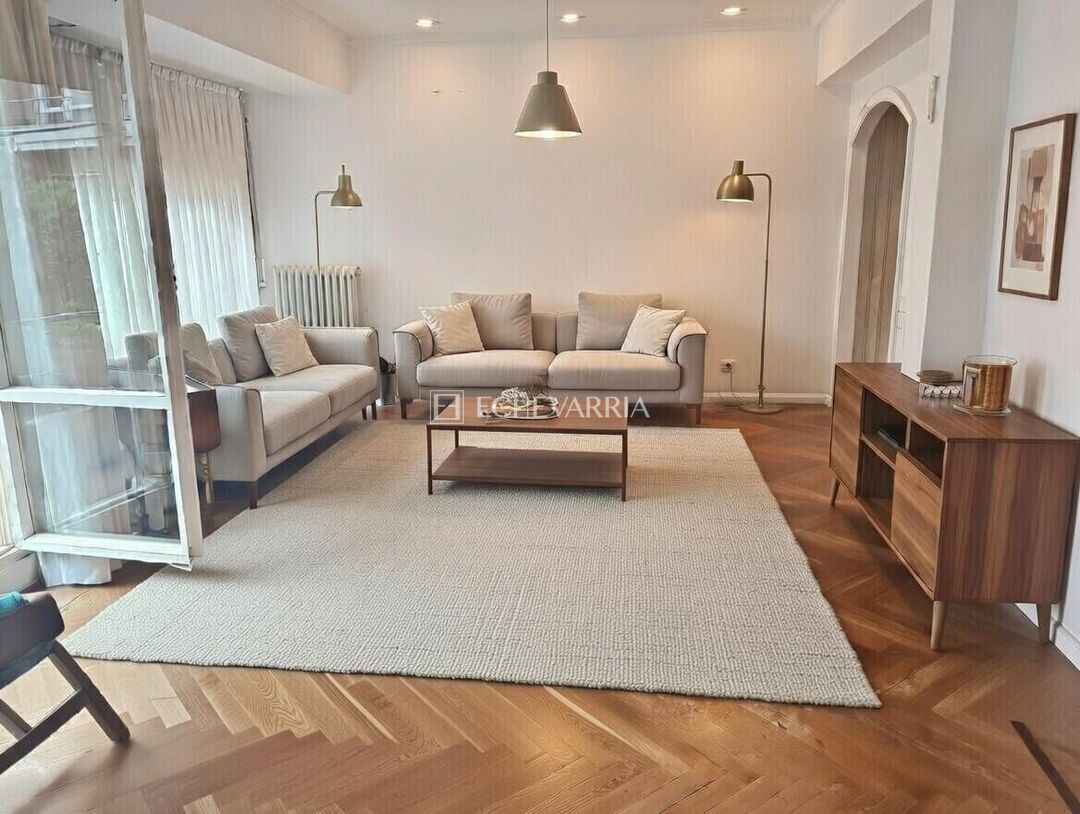 Sala d'estar de Pis en venda en Getxo  amb Terrassa, Traster i Moblat