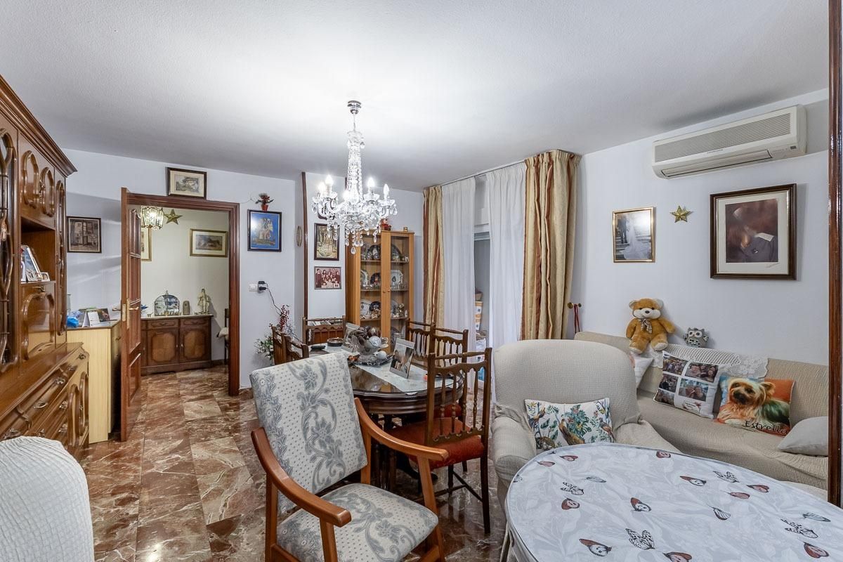 Comedor de Piso en venta en  Granada Capital con Aire acondicionado, Calefacción y Terraza