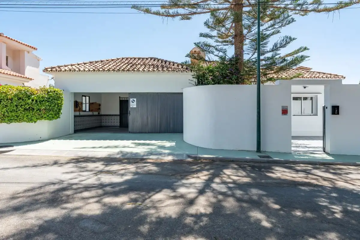 Exterior view of Houses for sale in Málaga  with Air Conditioner, Heating and Private garden