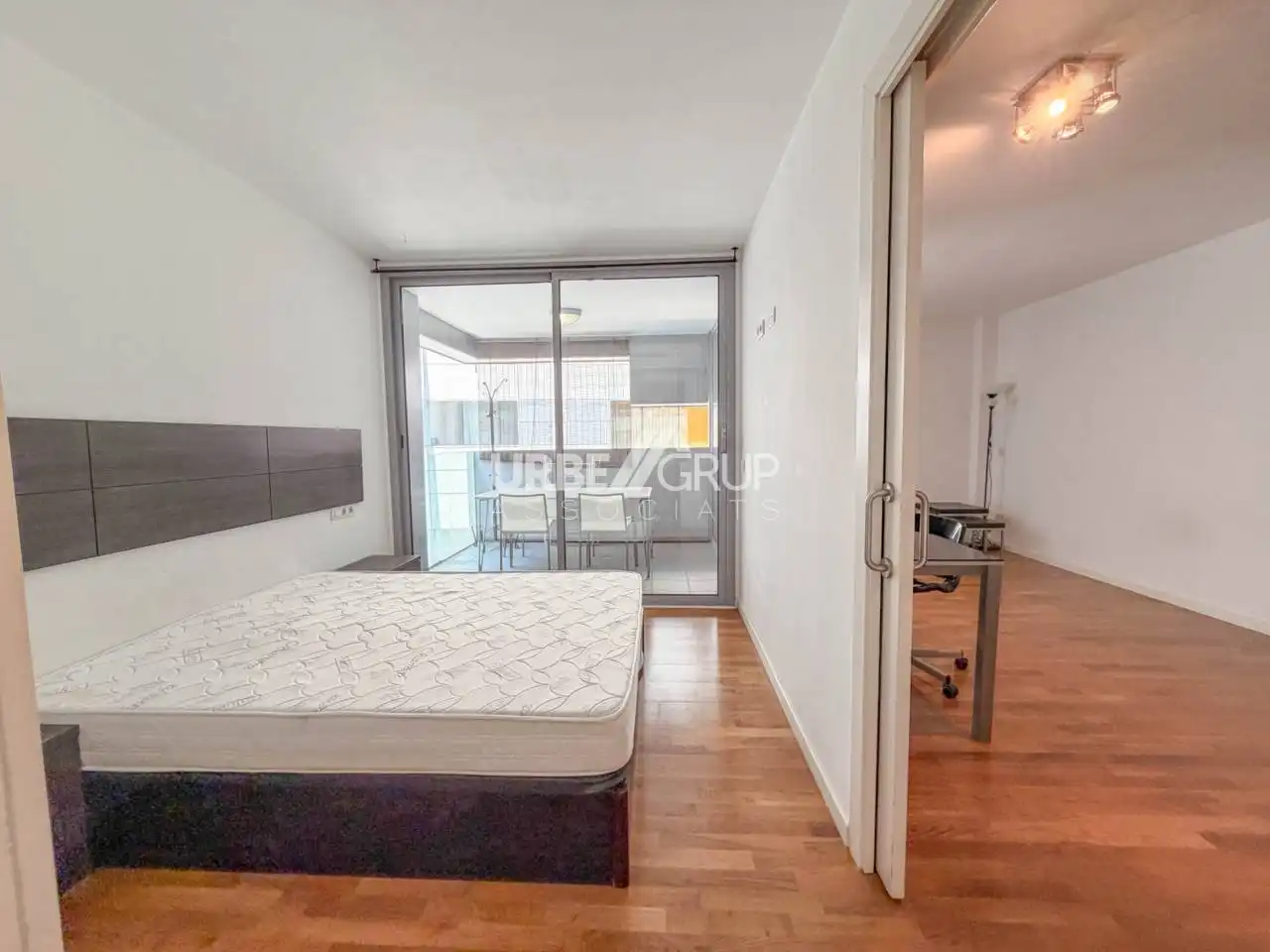 Schlafzimmer von Wohnung zum Verkauf in Terrassa mit Klimaanlage, Heizung und Parkett