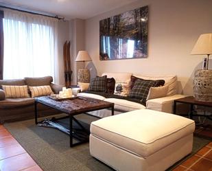 Sala d'estar de Casa adosada en venda en Alcalá de la Selva amb Terrassa