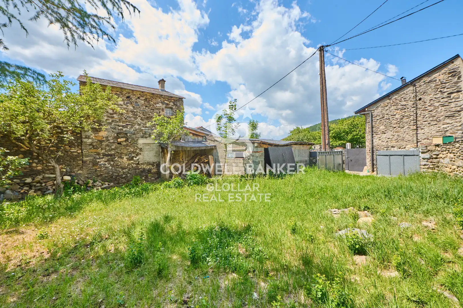 Finca rústica en venta en Estavar con Jardín privado, Terraza y Balcón
