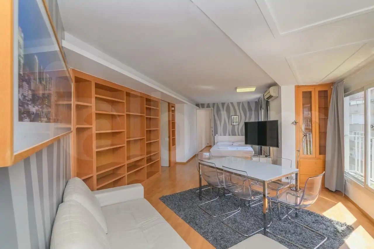 Wohnzimmer von Wohnung zum Verkauf in Barcelona mit Klimaanlage, Parkett und Möbliert