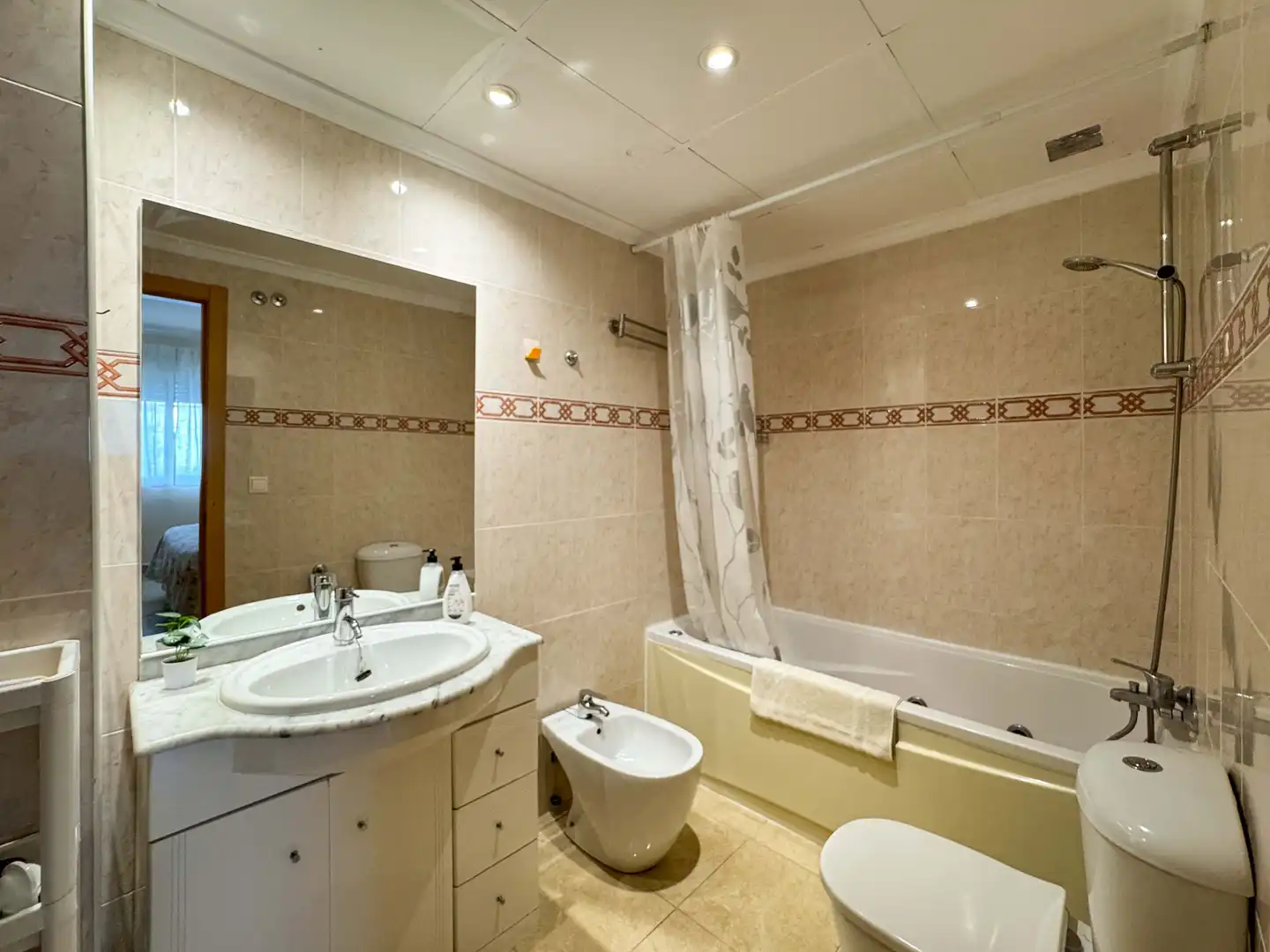 Bathroom of Flat for rent in Dénia  with Air Conditioner, Terrace and Furnished