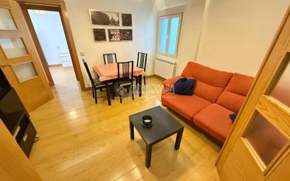 Sala d'estar de Pis en venda en  Madrid Capital amb Calefacció