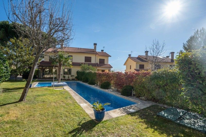 Jardín de Casa adosada en venta en Valdemanco con Calefacción, Terraza y Trastero