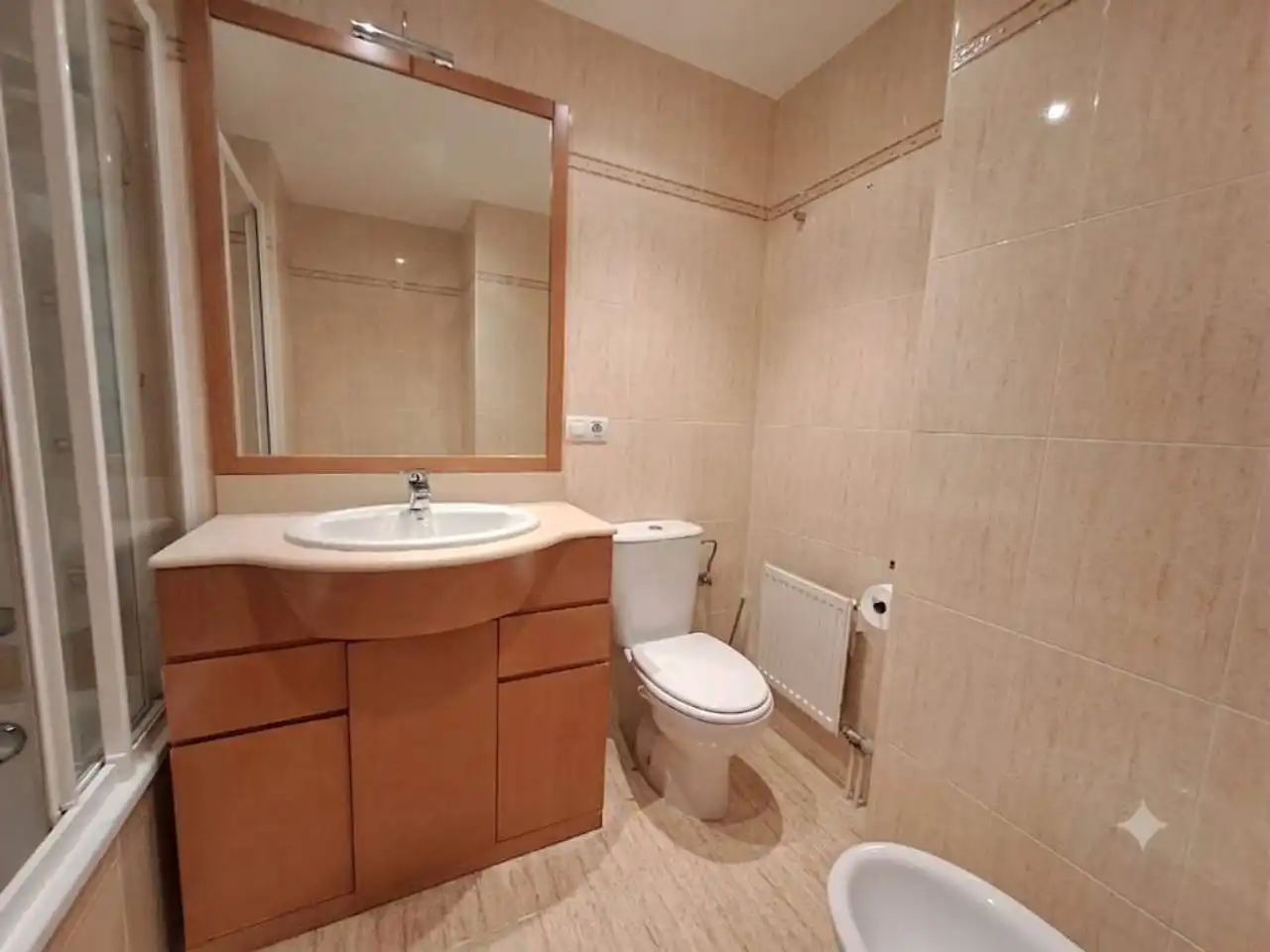 Badezimmer von Wohnung zur Miete in Burgos mit Heizung, Parkett und Terrasse