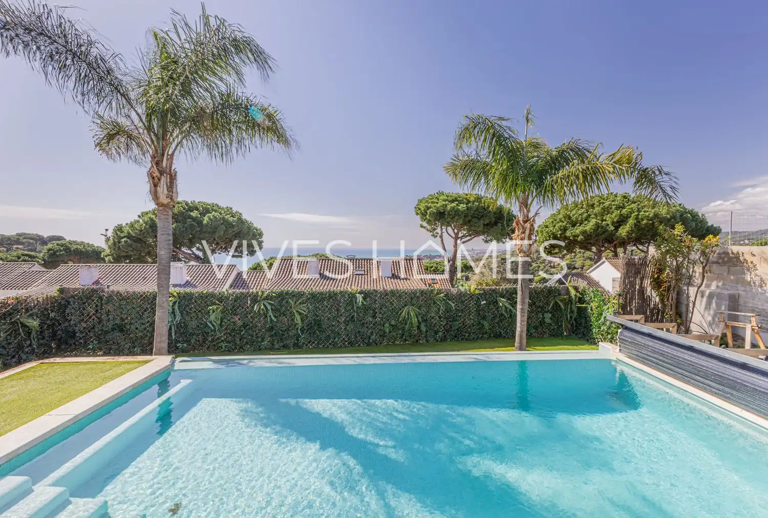 Vista exterior de Casa o chalet en venta en Caldes d'Estrac con Aire acondicionado, Calefacción y Jardín privado