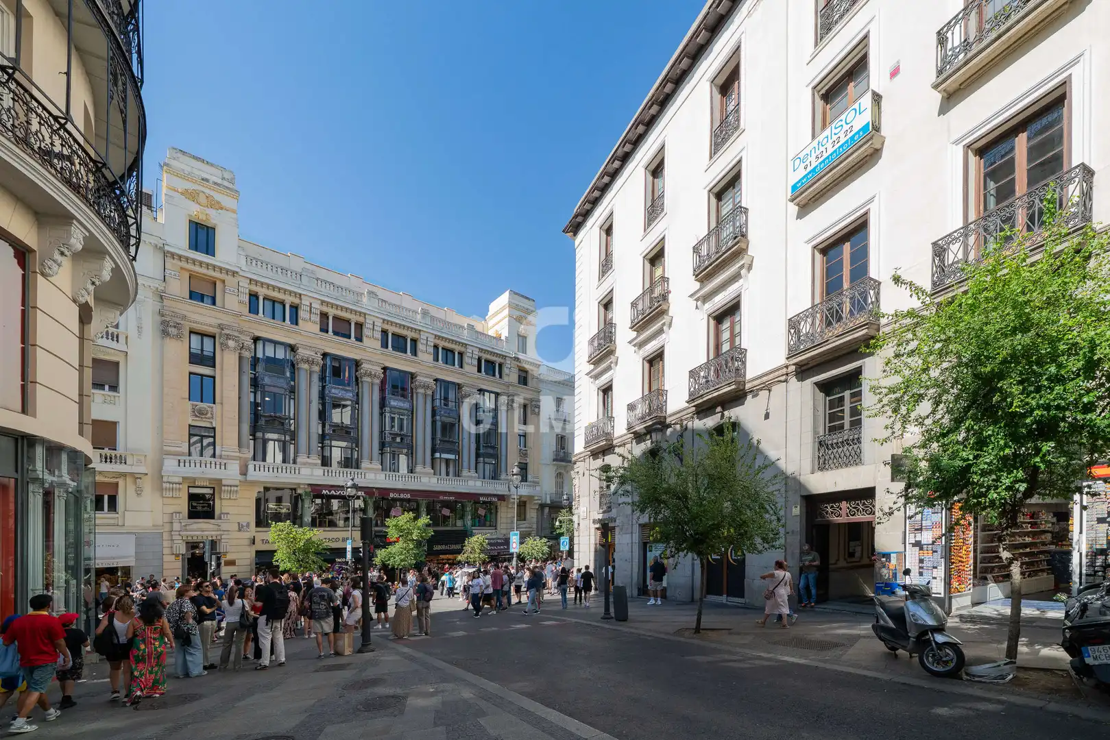 Vista exterior de Piso en venta en Madrid con Calefacción
