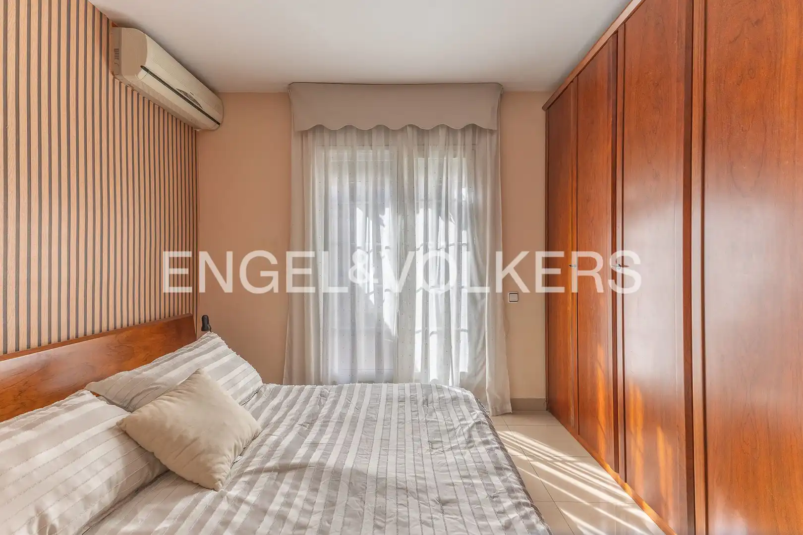 Bedroom of Detached homes for sale in Sabadell  with Air Conditioner, Heating and Terrace