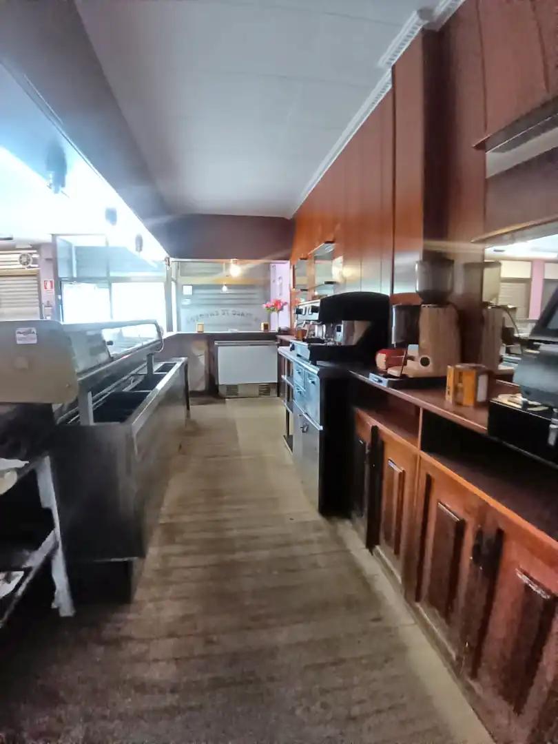 Local comercial en venta en Carrer Mas dels Ossos, imagen 9