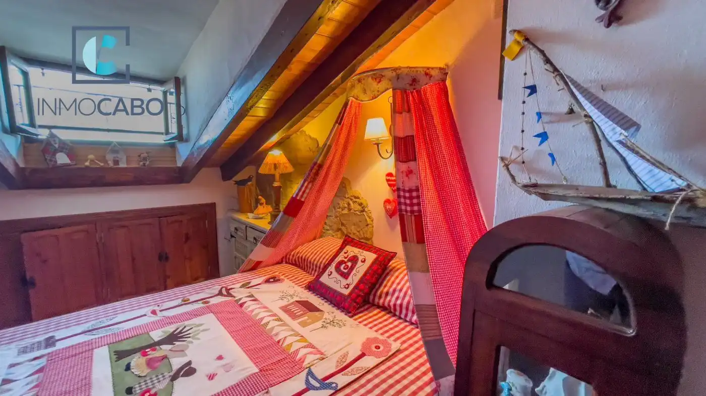 Dormitori de Casa o xalet en venda en Cartagena amb Terrassa i Moblat