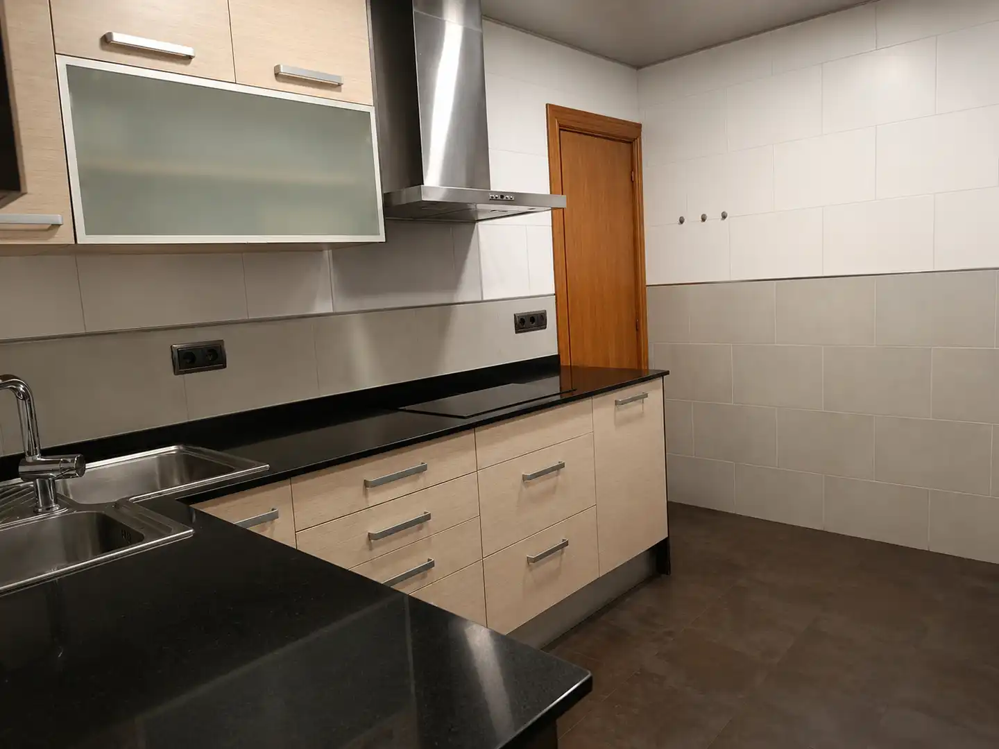 Kitchen of Flat for sale in Badalona  with Air Conditioner and Balcony